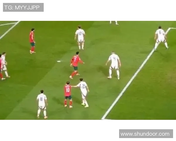 足球明星挑战魔方极限速度，惊艳技巧与激情碰撞的精彩瞬间