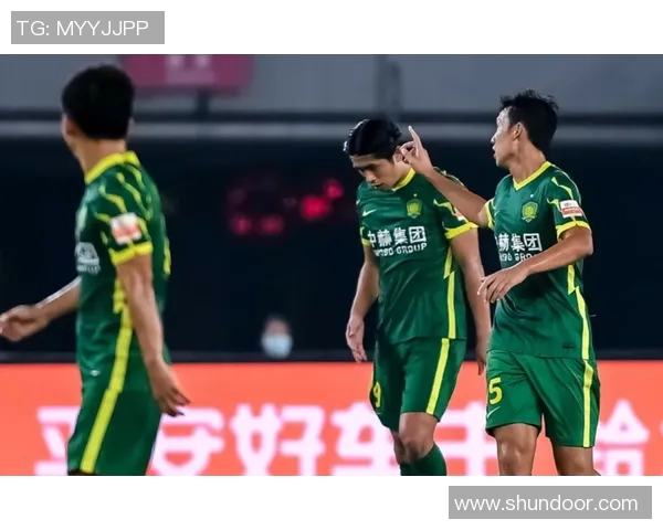 南京足球队以91分稳居锦标赛积分榜首位争冠形势一片大好 南京足球队以91分稳居锦标赛积分榜首位争冠形势一片大好