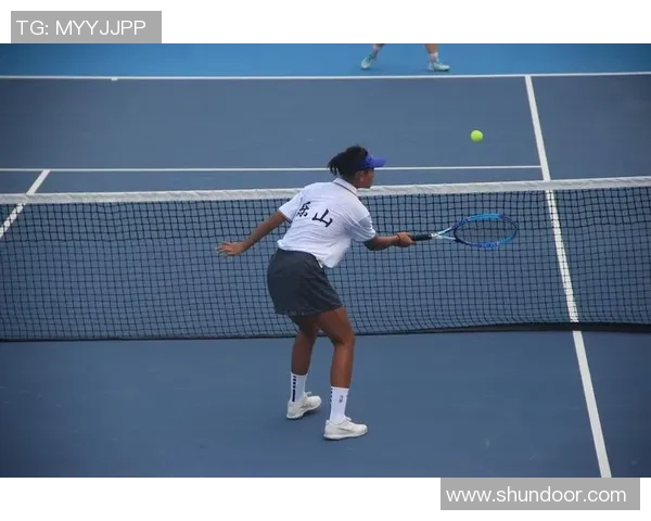 广州网球队的节奏揭秘:网球巨献背后的故事与激情 广州网球队的节奏揭秘:网球巨献背后的故事与激情